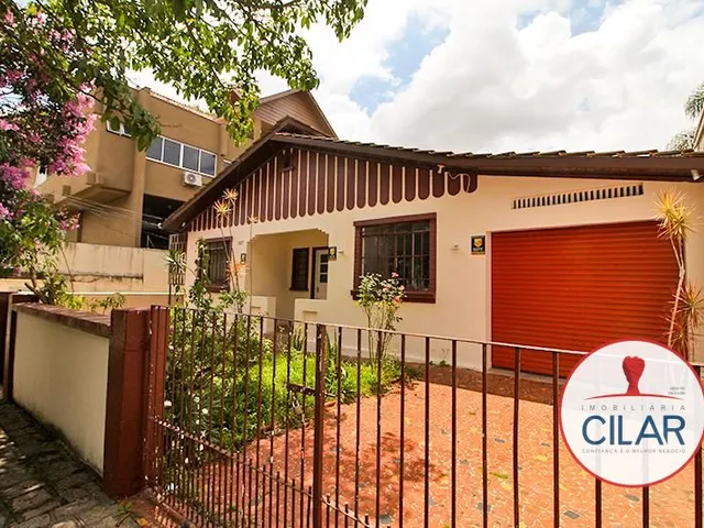 Casa 3 quartos e 2 banheiros, para alugar, no bairro Alto da Rua XV em Curitiba
