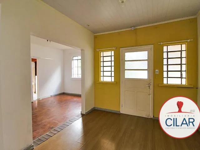 Casa 3 quartos e 2 banheiros, para alugar, no bairro Alto da Rua XV em Curitiba