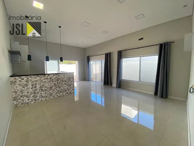 Casa com 300m² 3 quartos e 3 banheiros, à venda ou para alugar, no bairro Bairro do Grama em Caçapava