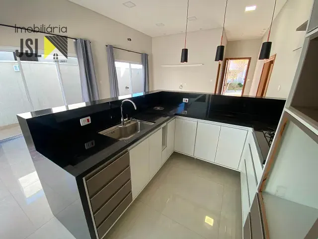 Casa com 300m² 3 quartos e 3 banheiros, à venda ou para alugar, no bairro Bairro do Grama em Caçapava