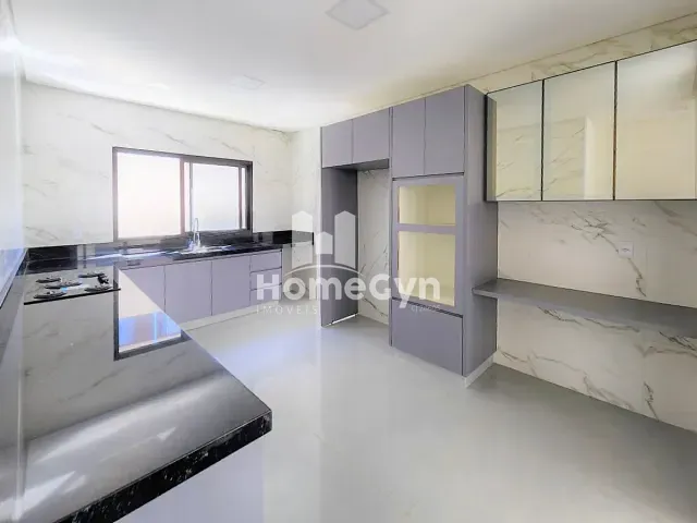 Casa com 450m² 4 quartos e 6 banheiros, para alugar, no bairro Residencial Goiânia Golfe Clube em Goiânia