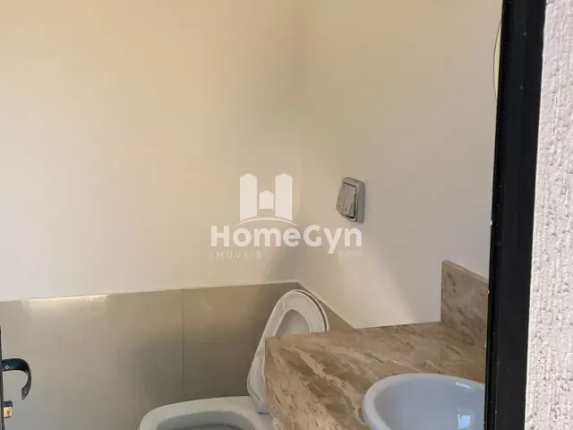 Casa com 450m² 4 quartos e 6 banheiros, para alugar, no bairro Residencial Goiânia Golfe Clube em Goiânia