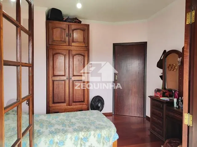 Casa com 463m² 5 quartos e 4 banheiros, à venda, no bairro City Bussocaba em Osasco