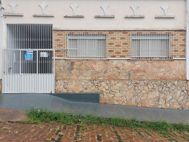 Foto do Casa - Casa com 3 dormitórios para alugar, 131 m² por R$ 1.200,00/mês - Mercês - Uberaba/MG | ZUCATO IMOBILIARIA LTDA