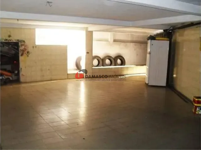 Casa com 600m² 4 quartos e 1 banheiro, à venda, no bairro Santa Maria em São Caetano do Sul