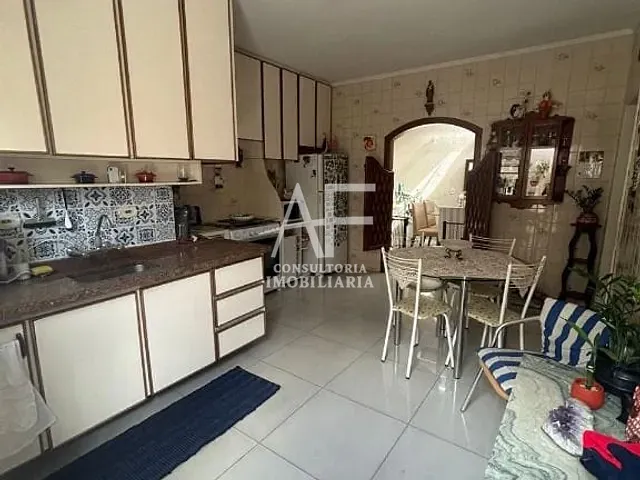 Casa com 250m² 3 quartos e 3 banheiros, à venda, no bairro Jardim Independência em Taubaté