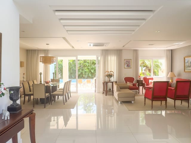 Casa com 930m² 5 quartos e 9 banheiros, à venda, no bairro Barra da Tijuca em Rio de Janeiro
