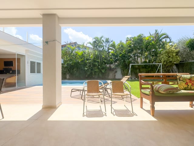 Casa com 930m² 5 quartos e 9 banheiros, à venda, no bairro Barra da Tijuca em Rio de Janeiro