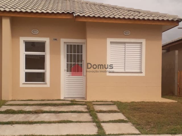 Casa à venda, no bairro Conjunto Habitacional Terra dos Ipês W em Pindamonhangaba
