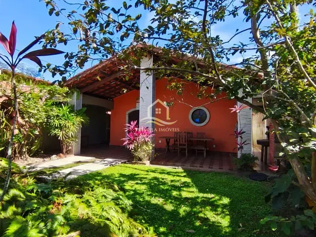 Casa com 450m² 4 quartos e 3 banheiros, à venda, no bairro Boraceia em Bertioga