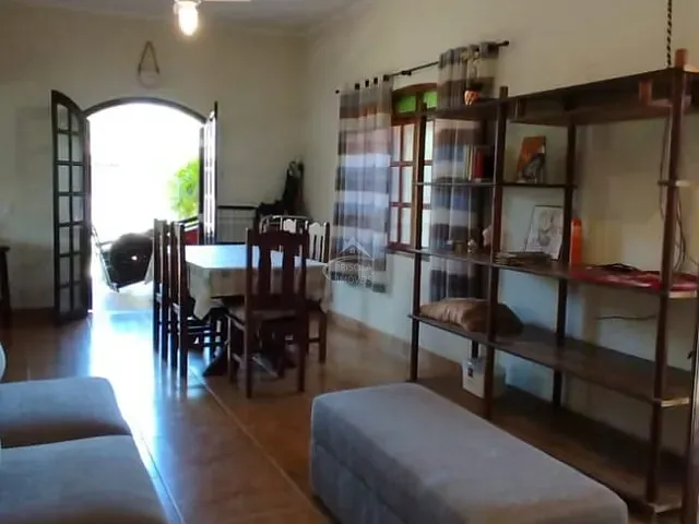 Casa com 450m² 4 quartos e 3 banheiros, à venda, no bairro Boraceia em Bertioga