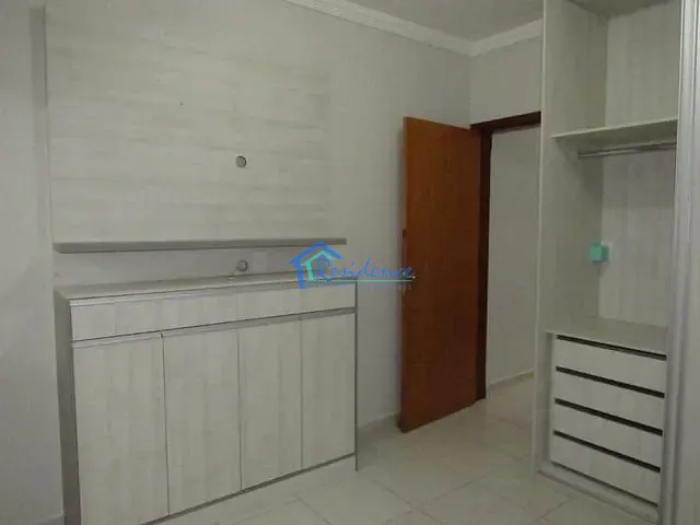 Sobrado com 300m² 4 quartos e 5 banheiros, para alugar, no bairro Jardim Pau Preto em Indaiatuba