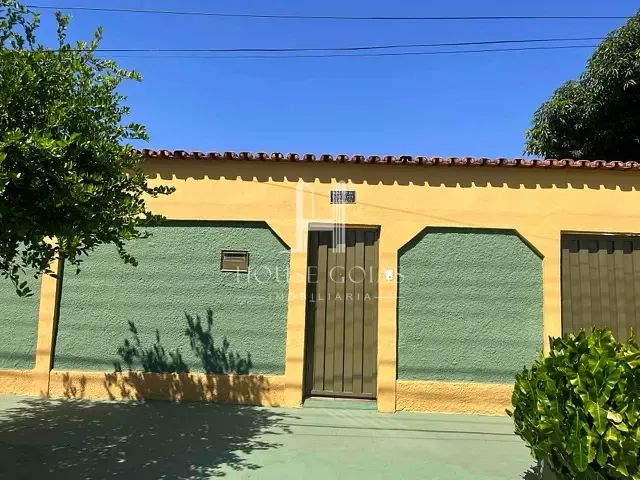 Casa com 493m² 3 quartos e 2 banheiros, à venda, no bairro Jardim Ana Lúcia em Goiânia