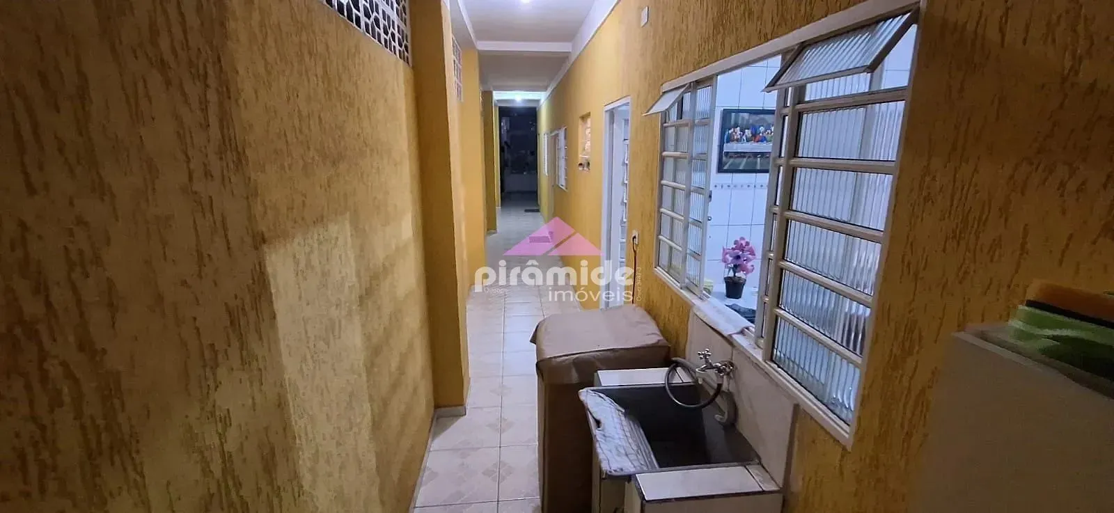 Casa, 4 quartos, 240 m² - Foto 4