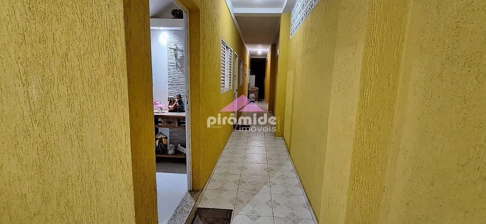 Casa, 4 quartos, 240 m² - Foto 2