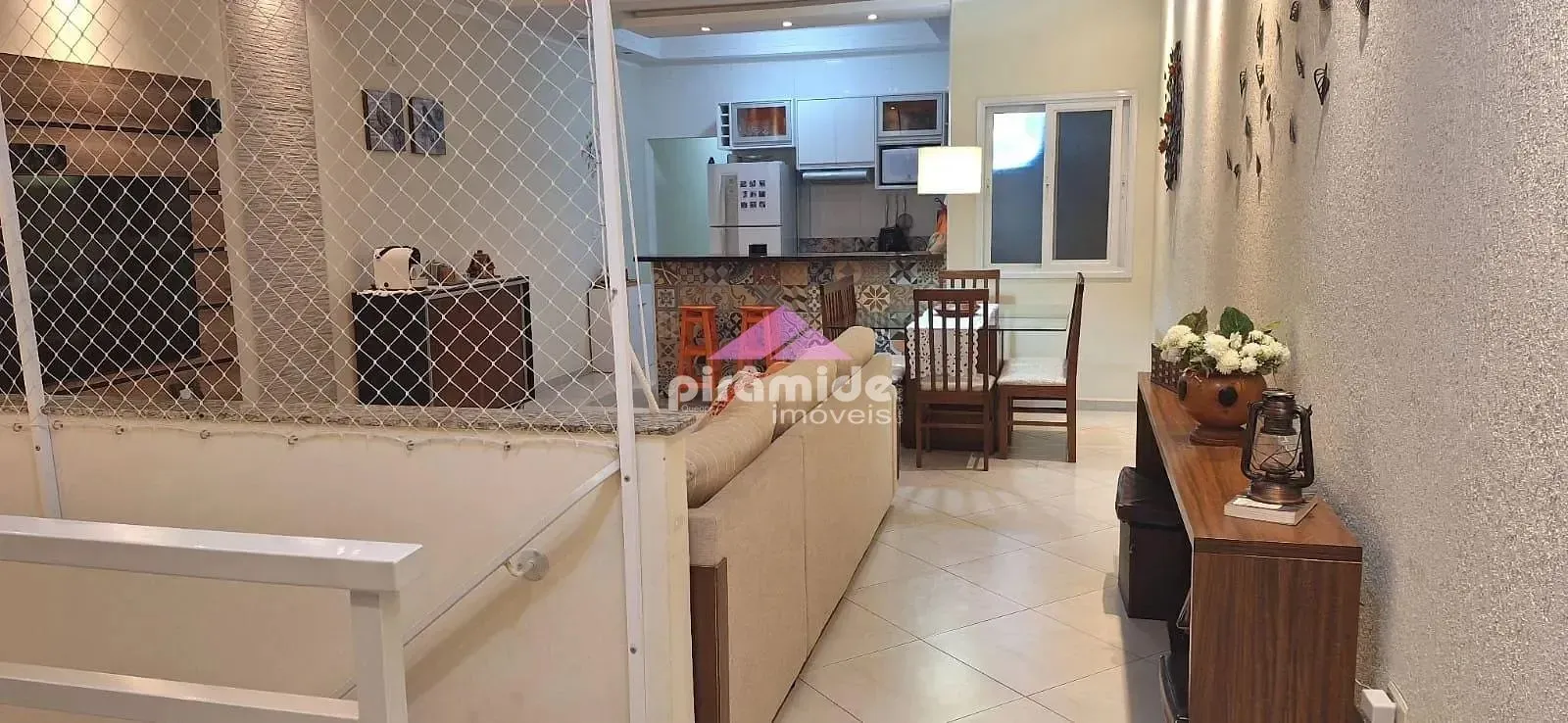 Casa, 4 quartos, 240 m² - Foto 1
