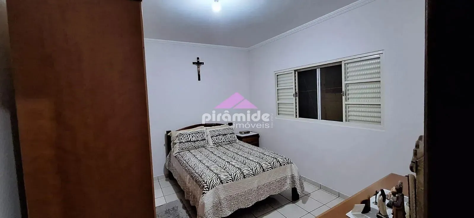 Casa, 4 quartos, 240 m² - Foto 14