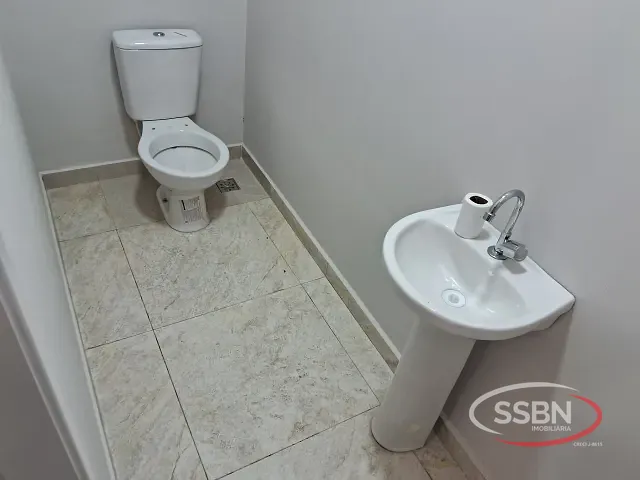 Casa 3 quartos e 1 banheiro, para alugar, no bairro Jardim Santa Rosa em Nova Odessa