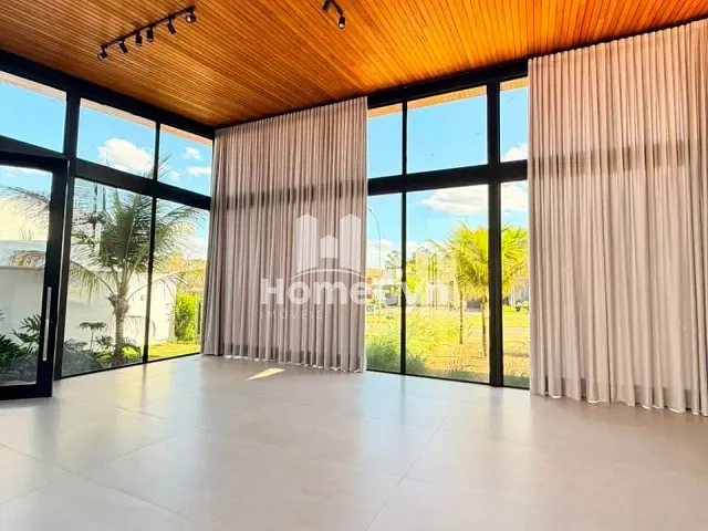 Casa com 1250m² 4 quartos e 5 banheiros, para alugar, no bairro Residencial Goiânia Golfe Clube em Goiânia
