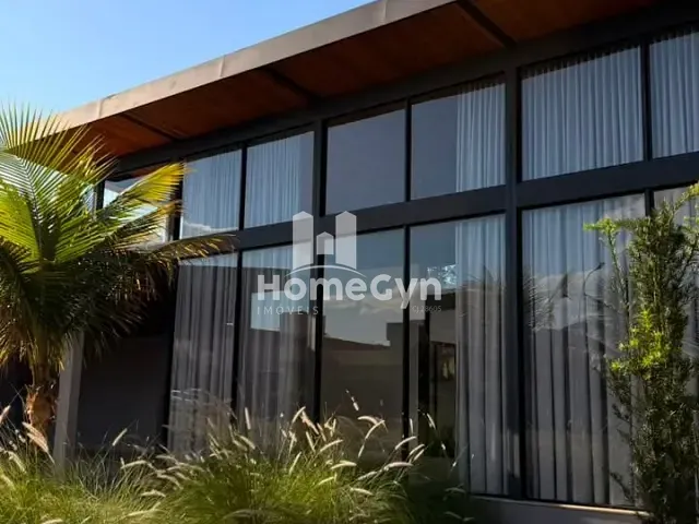 Casa com 1250m² 4 quartos e 5 banheiros, para alugar, no bairro Residencial Goiânia Golfe Clube em Goiânia