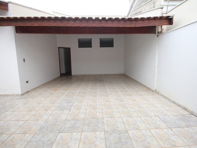 Casa com 378m² 3 quartos e 3 banheiros, à venda, no bairro Parque Jequitibás em São João da Boa Vista