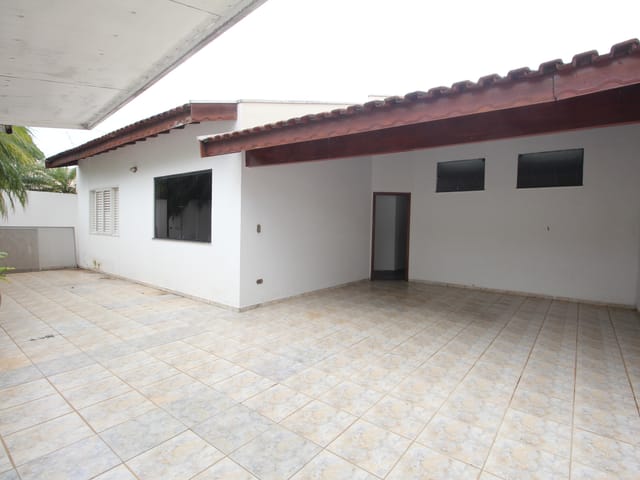 Casa com 378m² 3 quartos e 3 banheiros, à venda, no bairro Parque Jequitibás em São João da Boa Vista