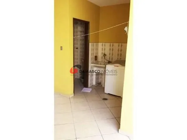 Casa com 210m² 3 quartos e 2 banheiros, à venda, no bairro Parque das Nações em Santo André