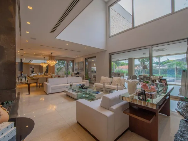 Casa com 1025m² 4 quartos e 6 banheiros, para alugar, no bairro Alphaville em Barueri