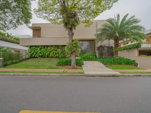 Casa com 1025m² 4 quartos e 6 banheiros, para alugar, no bairro Alphaville em Barueri