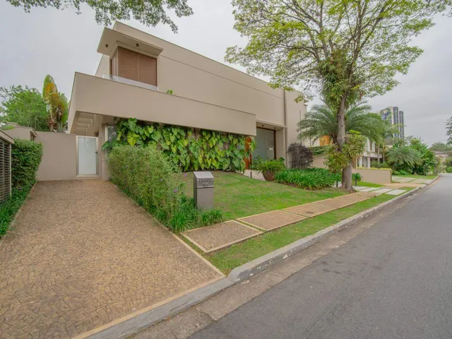 Casa com 1025m² 4 quartos e 6 banheiros, para alugar, no bairro Alphaville em Barueri