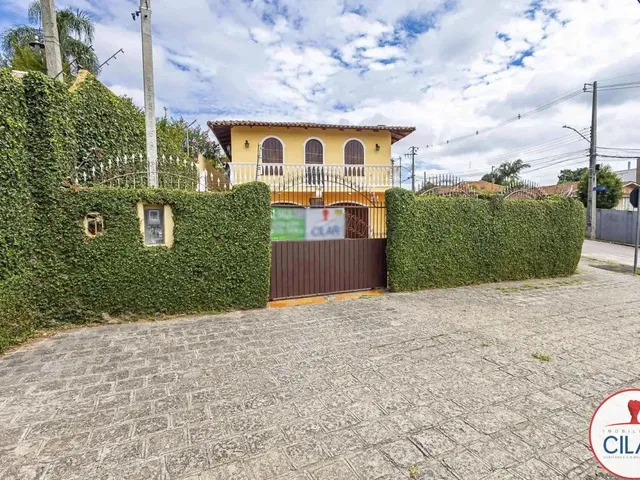 Casa 4 quartos e 3 banheiros, para alugar, no bairro SANTA FELICIDADE em Curitiba