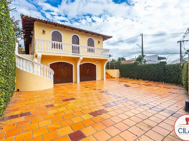 Casa 4 quartos e 3 banheiros, para alugar, no bairro SANTA FELICIDADE em Curitiba
