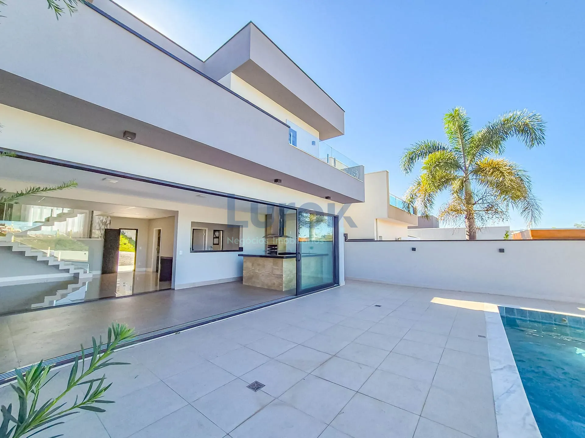 Casa, 3 quartos, 245 m² - Foto 2