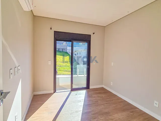 Casa com 300m² 3 quartos e 4 banheiros, à venda, no bairro Jardim Alto da Colina em Valinhos