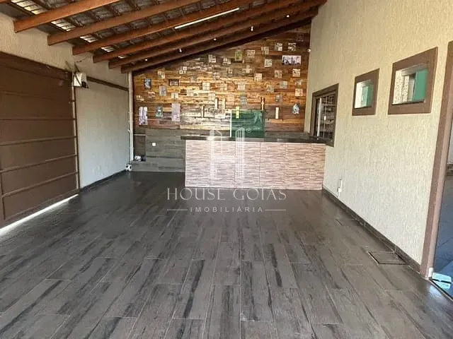 Casa com 361m² 3 quartos e 1 banheiro, à venda, no bairro Moinho dos Ventos em Goiânia