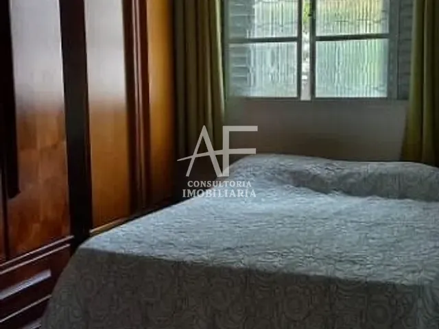 Casa com 277m² 3 quartos e 2 banheiros, à venda, no bairro Jardim dos Estados em Taubaté
