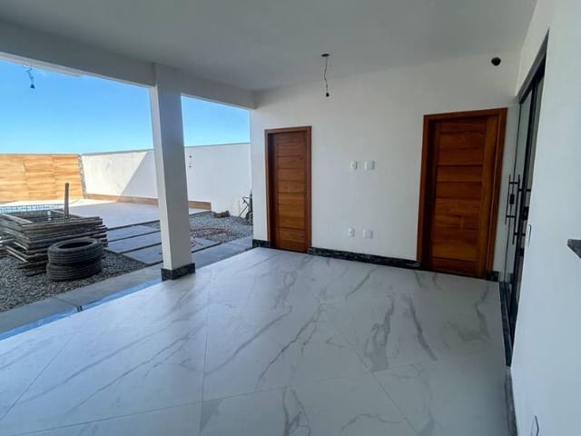 Casa com 420m² 5 quartos e 7 banheiros, à venda, no bairro Lagoa em Macaé