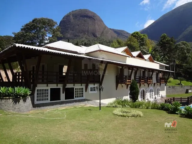 Casa com 4500m², à venda, no bairro Araras em Petrópolis