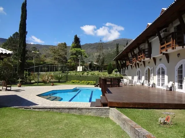 Casa com 4500m², à venda, no bairro Araras em Petrópolis