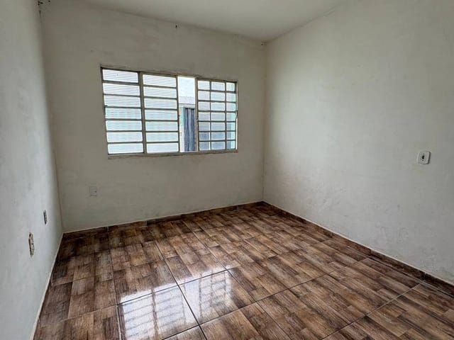 Casa com 200m² 3 quartos e 1 banheiro, para alugar, no bairro Jardim Florence em Campinas