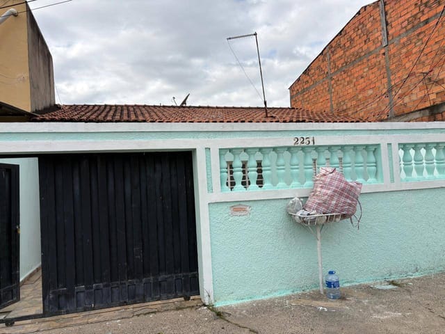Casa com 200m² 3 quartos e 1 banheiro, para alugar, no bairro Jardim Florence em Campinas