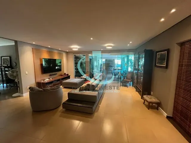 Casa com 1200m² 6 quartos e 10 banheiros, à venda, no bairro Jardim Residencial Quinta dos Oitis em Araraquara