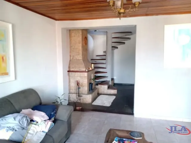 Casa com 420m² 4 quartos e 3 banheiros, à venda, no bairro Rio Verde em Colombo