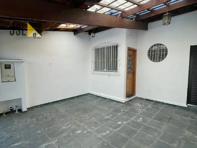 Casa com 137m² 2 quartos e 2 banheiros, à venda, no bairro Vila Naly em Caçapava