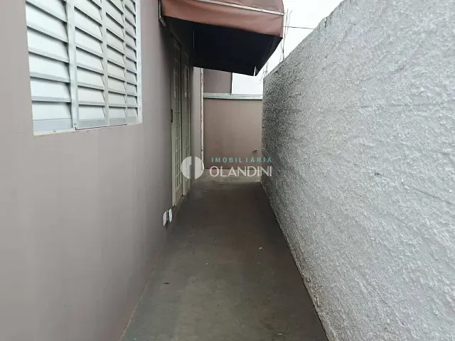 Casa 2 quartos e 1 banheiro, para alugar, no bairro Parque das Paineiras em Artur Nogueira