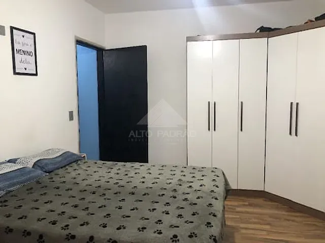 Casa com 305m² 3 quartos e 2 banheiros, à venda, no bairro Jardim Pedroso em Mauá