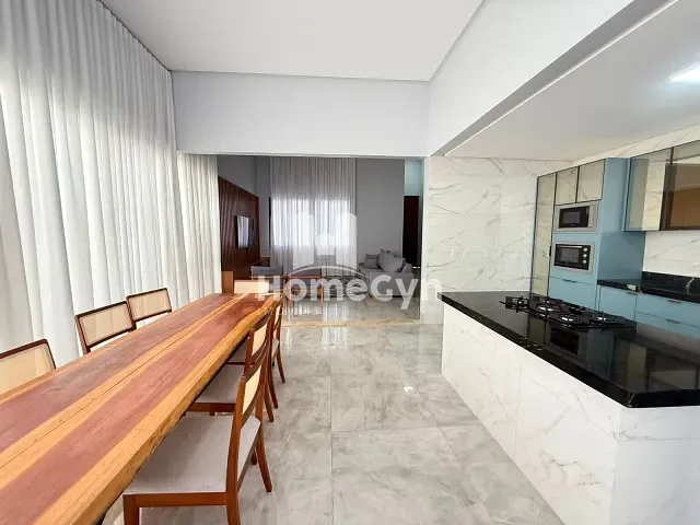 Casa com 430m² 4 quartos e 5 banheiros, para alugar, no bairro Jardins França em Goiânia