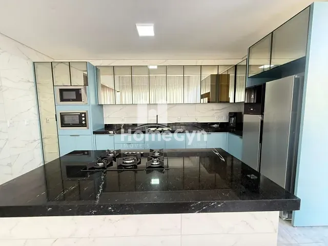Casa com 430m² 4 quartos e 5 banheiros, para alugar, no bairro Jardins França em Goiânia