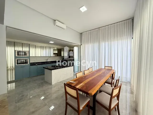 Casa com 430m² 4 quartos e 5 banheiros, para alugar, no bairro Jardins França em Goiânia