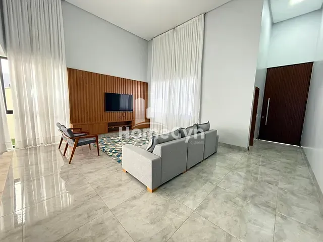 Casa com 430m² 4 quartos e 5 banheiros, para alugar, no bairro Jardins França em Goiânia
